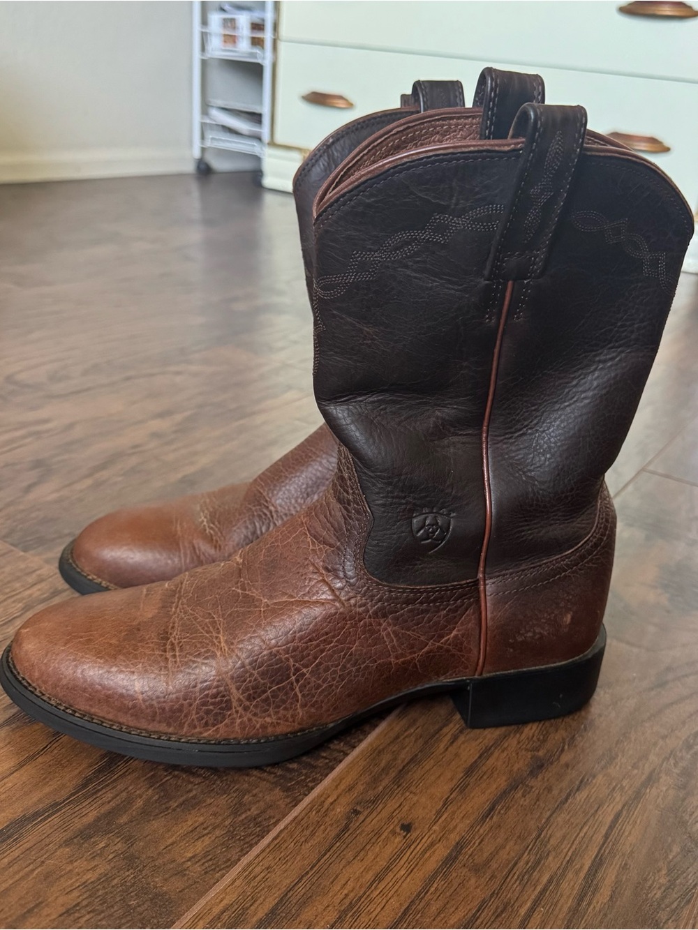 Ariat Men’s 9 1/2D Brown Leather Boots